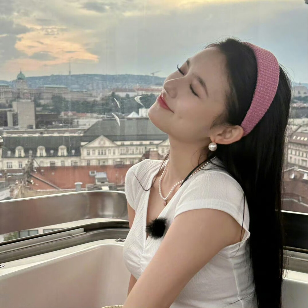 BY爱喝可乐的古娜小姐 中国 林允