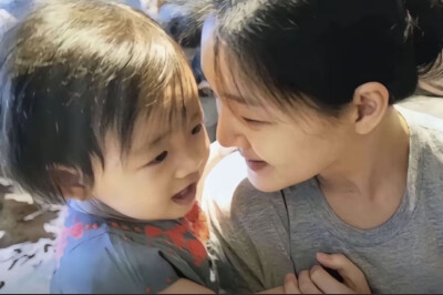 她们已经被风吹走散落在天涯