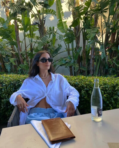 BY爱喝可乐的古娜小姐