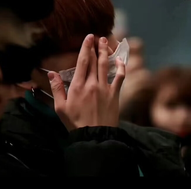 比起雾 我更喜欢雨天