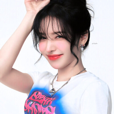 “Red Velvet, Red Ocean!”