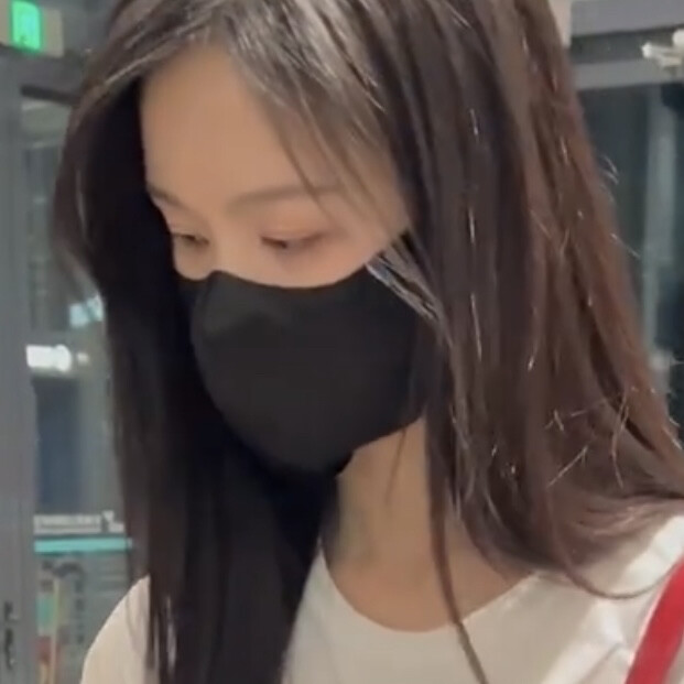 像个小娃娃