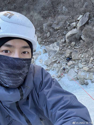 私藏一组爱博酷照
2025.1.1新年快乐！勇攀高峰！