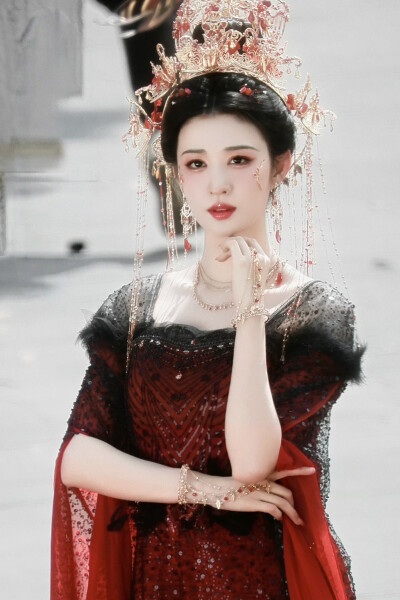 成何体统 庾晚音