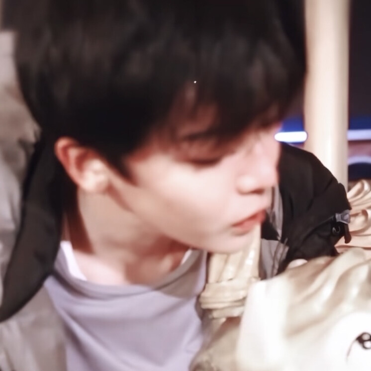 迷人如爱沉默在深秋