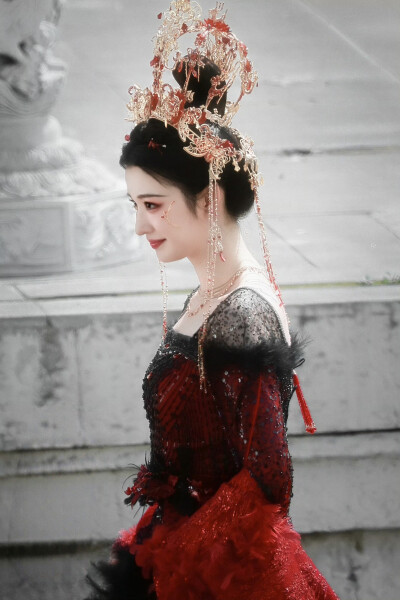 成何体统 庾晚音