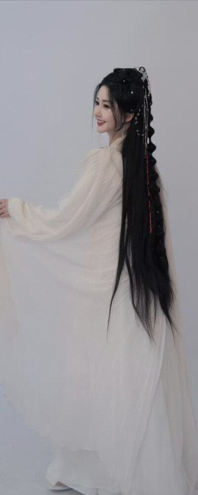 陈欣予《仿妆》