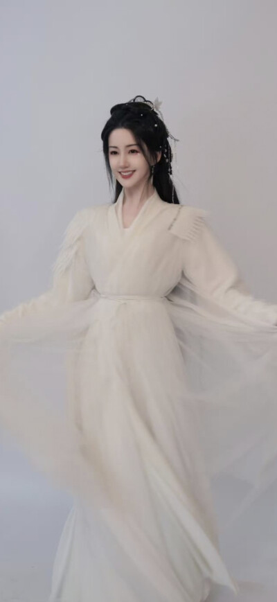 陈欣予《仿妆》