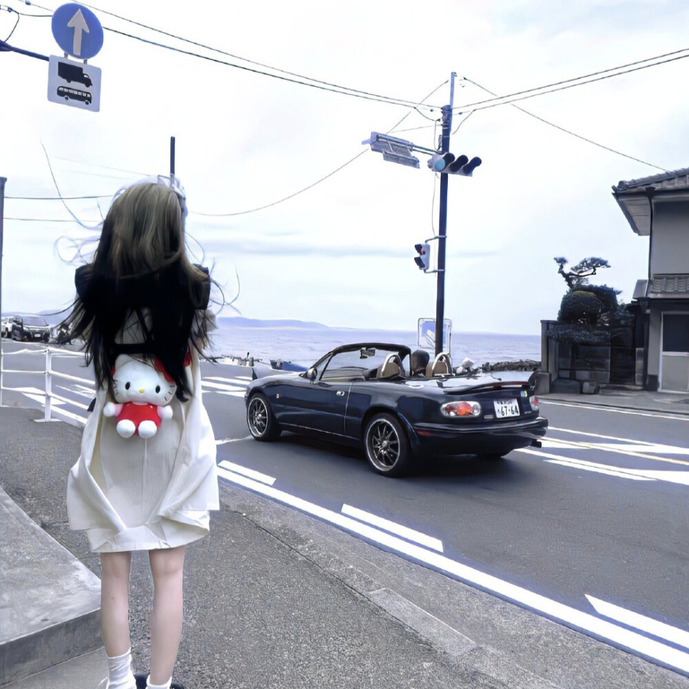 女