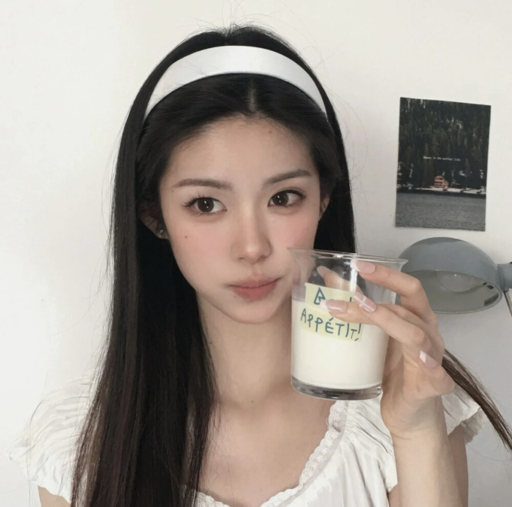 唯独心脏是雪花绣的痂 靠近你就融化