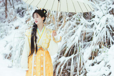 张淼怡