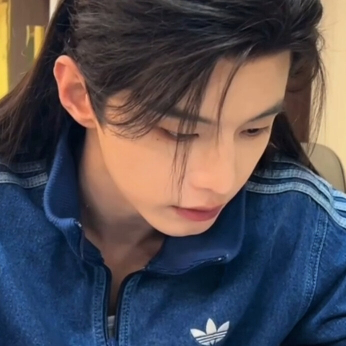 还有泪痣哦太子殿下