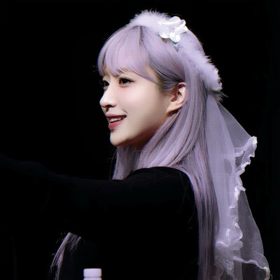  安喜延
郁金香来迟的午后 留下红茶和咖啡的丽莉夫人 