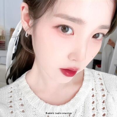 IU