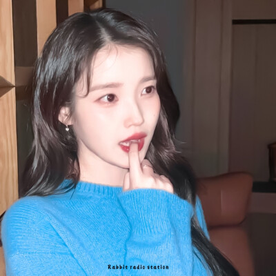 IU