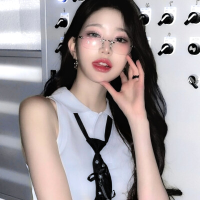 张元英