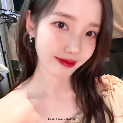 IU