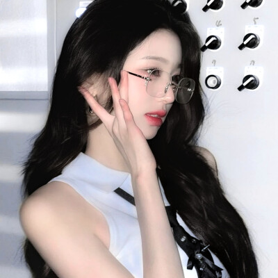 张元英