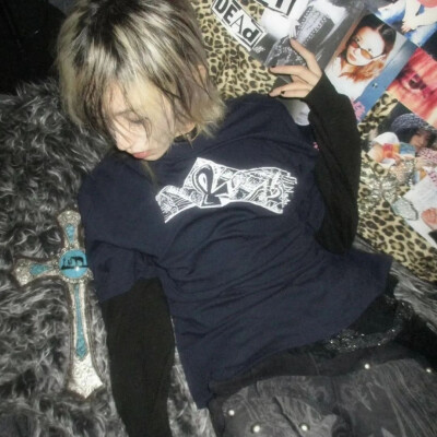 权威真人男头