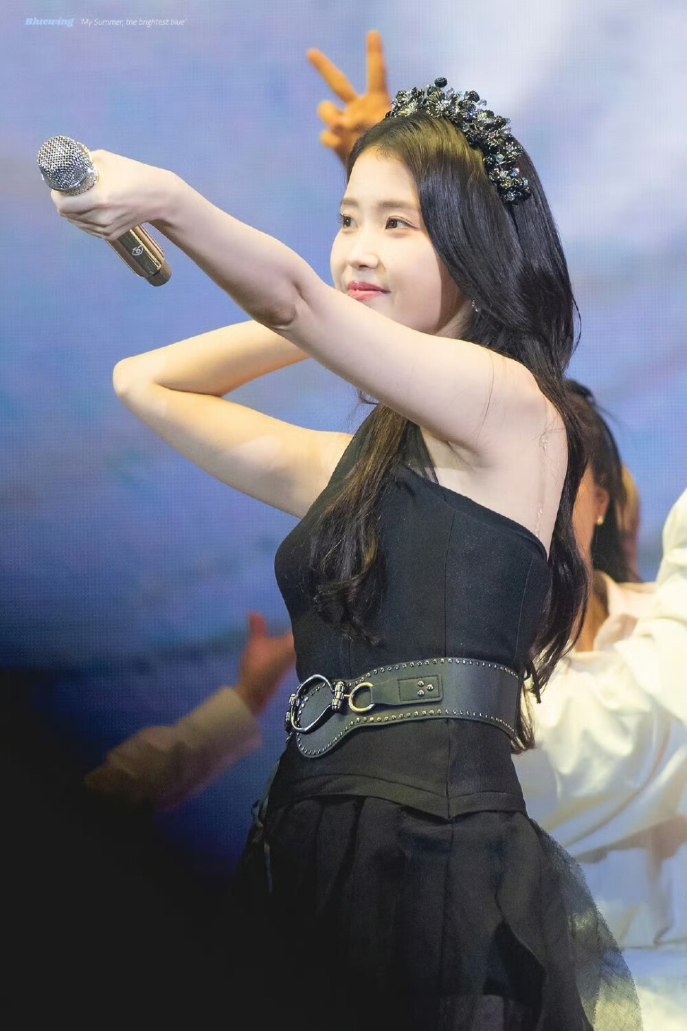 IU