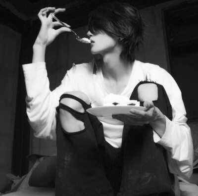 权威真人男头