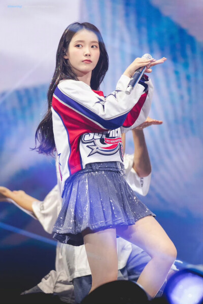 IU