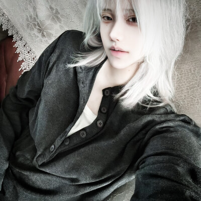 权威真人男头