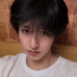 而你教我怎么接吻像是一本教科书