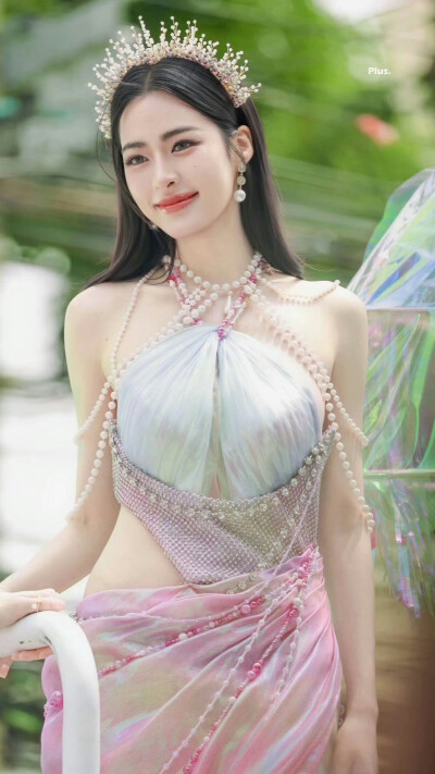 BY爱喝可乐的古娜小姐