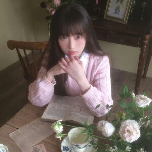 女 头