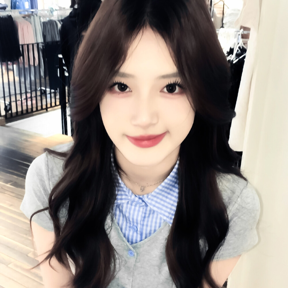 空气像青苹果 公车开满花朵