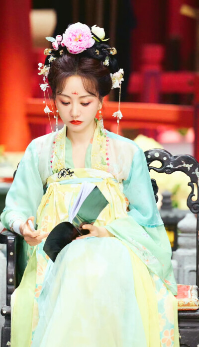 杨蓉