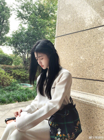 鞠婧祎头像