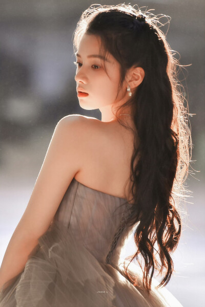 张婧仪