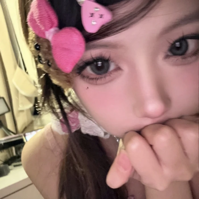 女.
