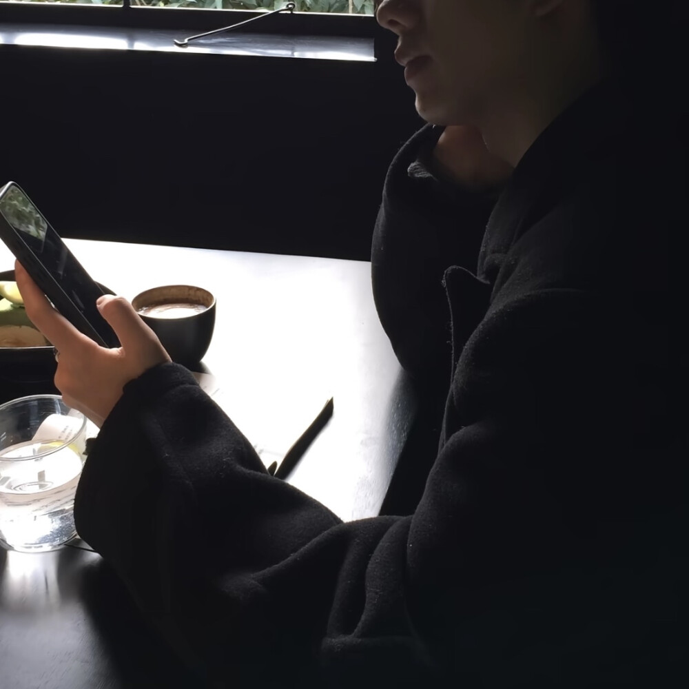 男生头像
你在胜过千万个泛泛之交
