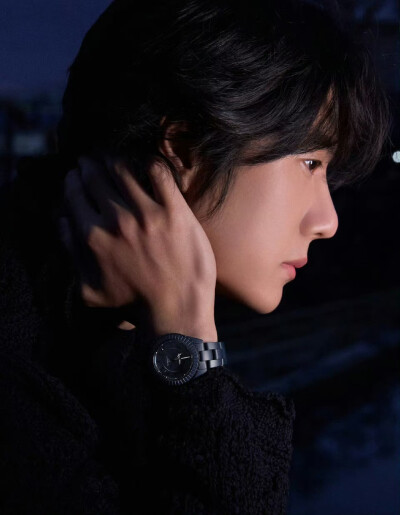 2025.4.2王一博CHANEL J12 BLEU全新大片