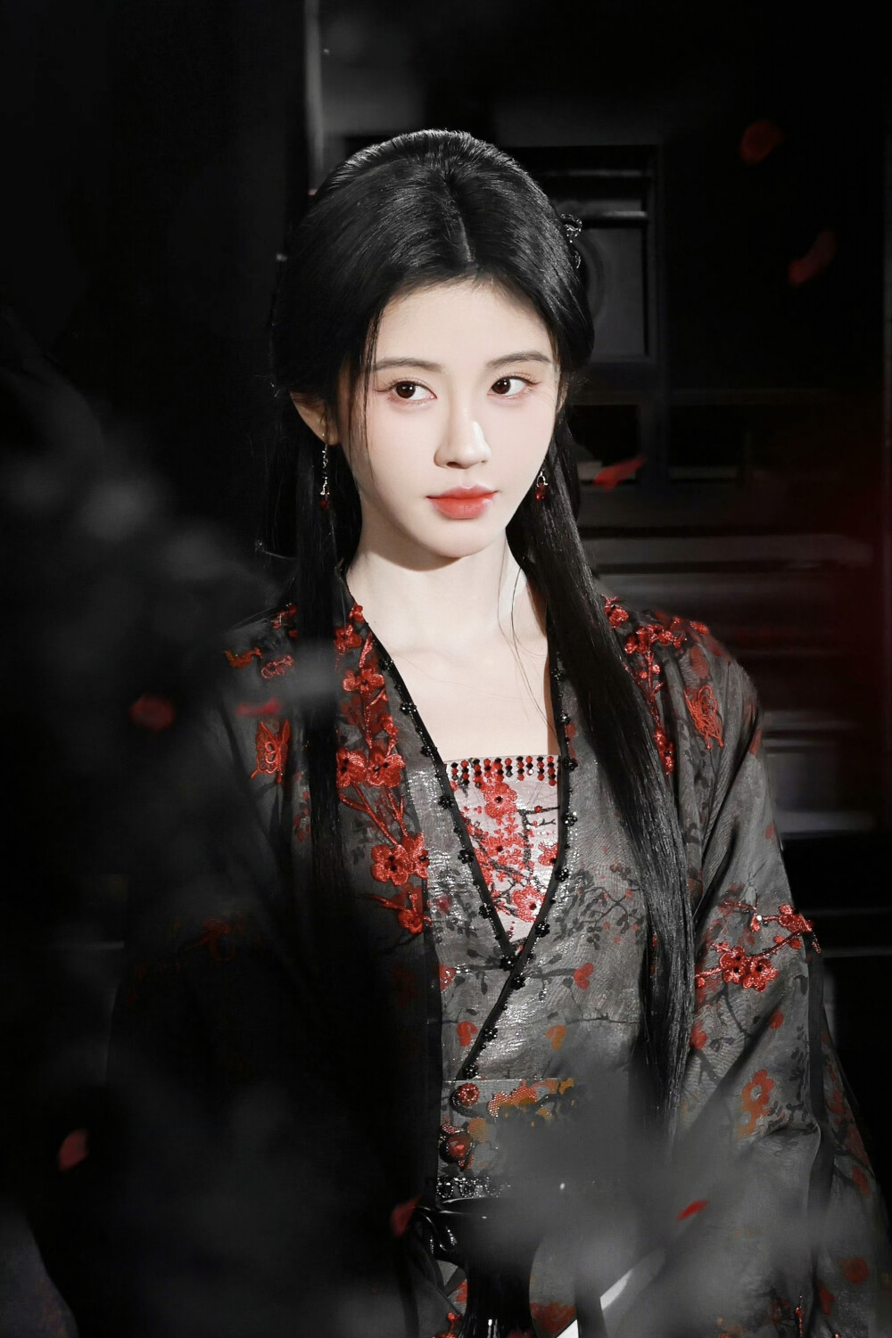 月鳞绮纪 露芜衣