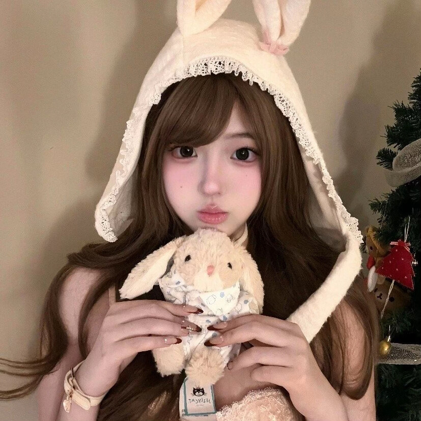 ，