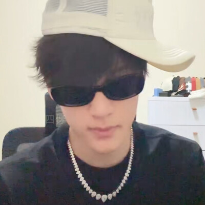 张峻豪