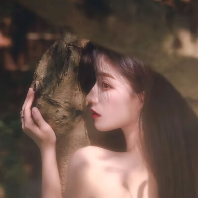 [氛围感女头]
“一朵芙蕖，开过尚盈盈”