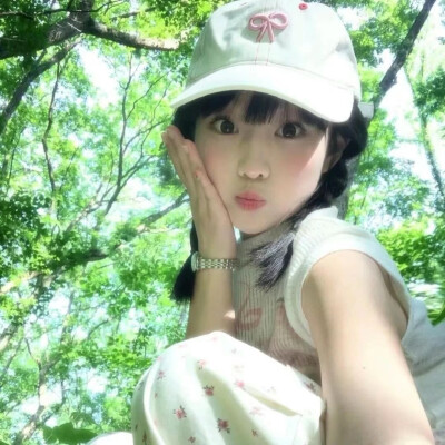 绿意女头