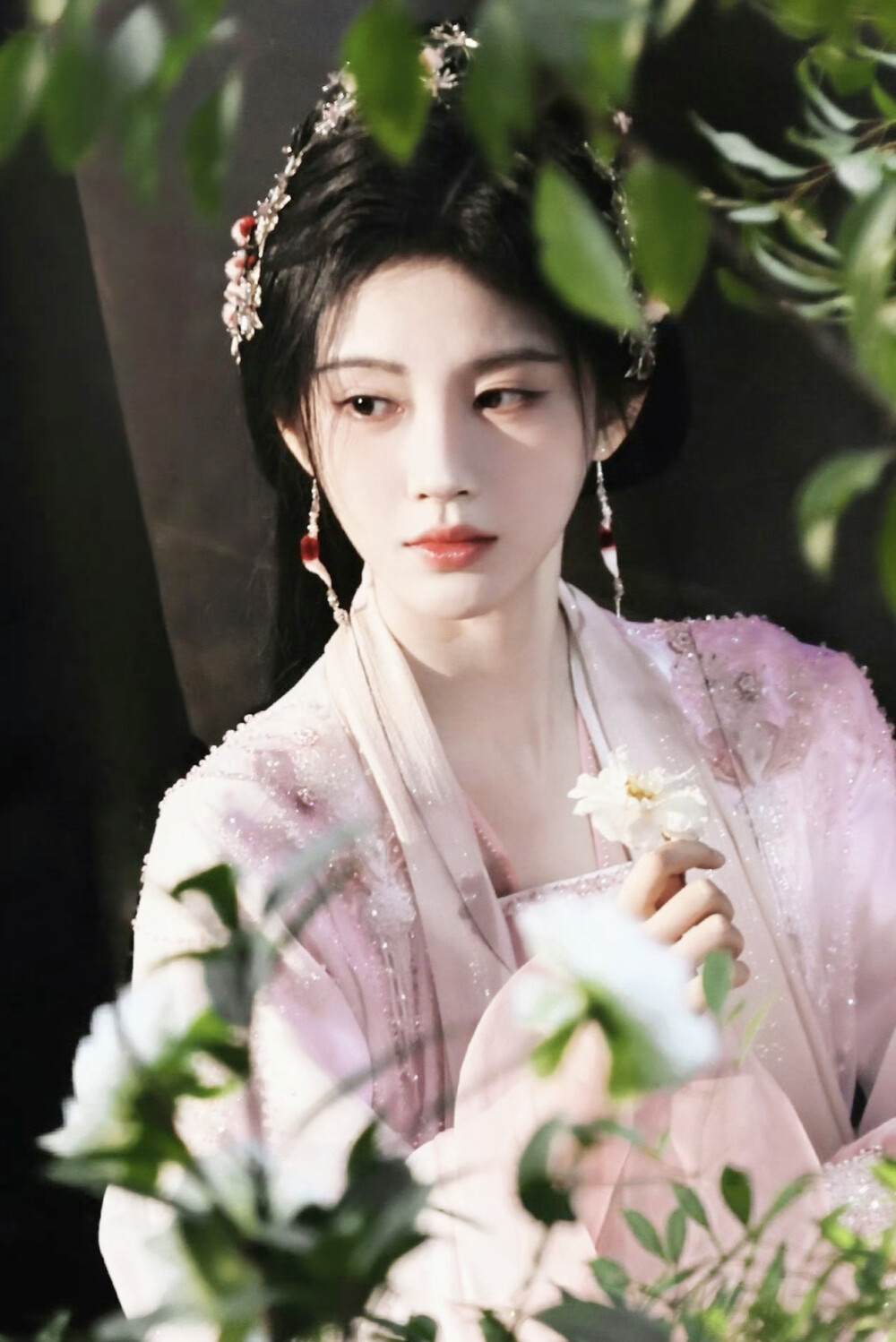 月鳞绮纪 露芜衣