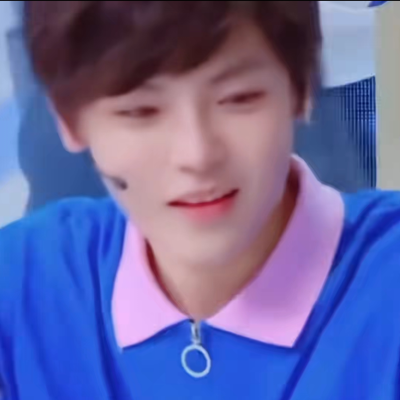 小萌萌侯明昊