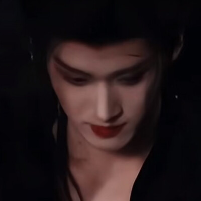 闫桉