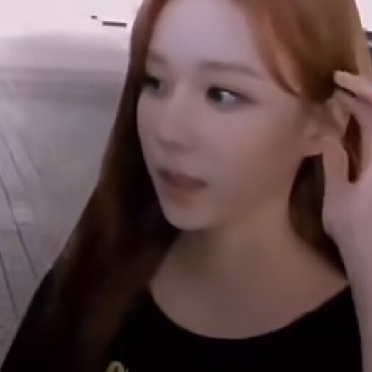 小狗亲亲金冬天