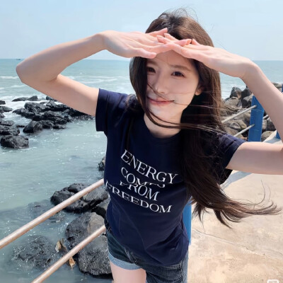 女