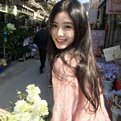 女