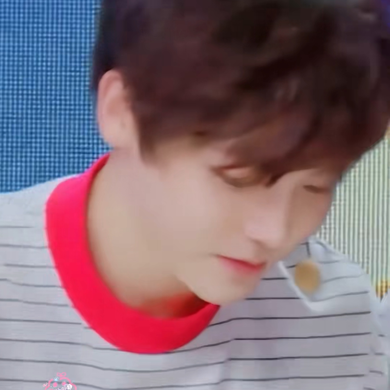 小萌萌侯明昊
