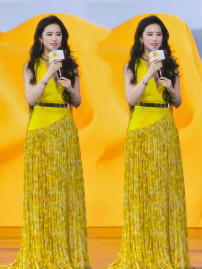 刘亦菲上海#智界品牌之夜#
刘亦菲华为鸿蒙智行智界品牌大使2025.4.17